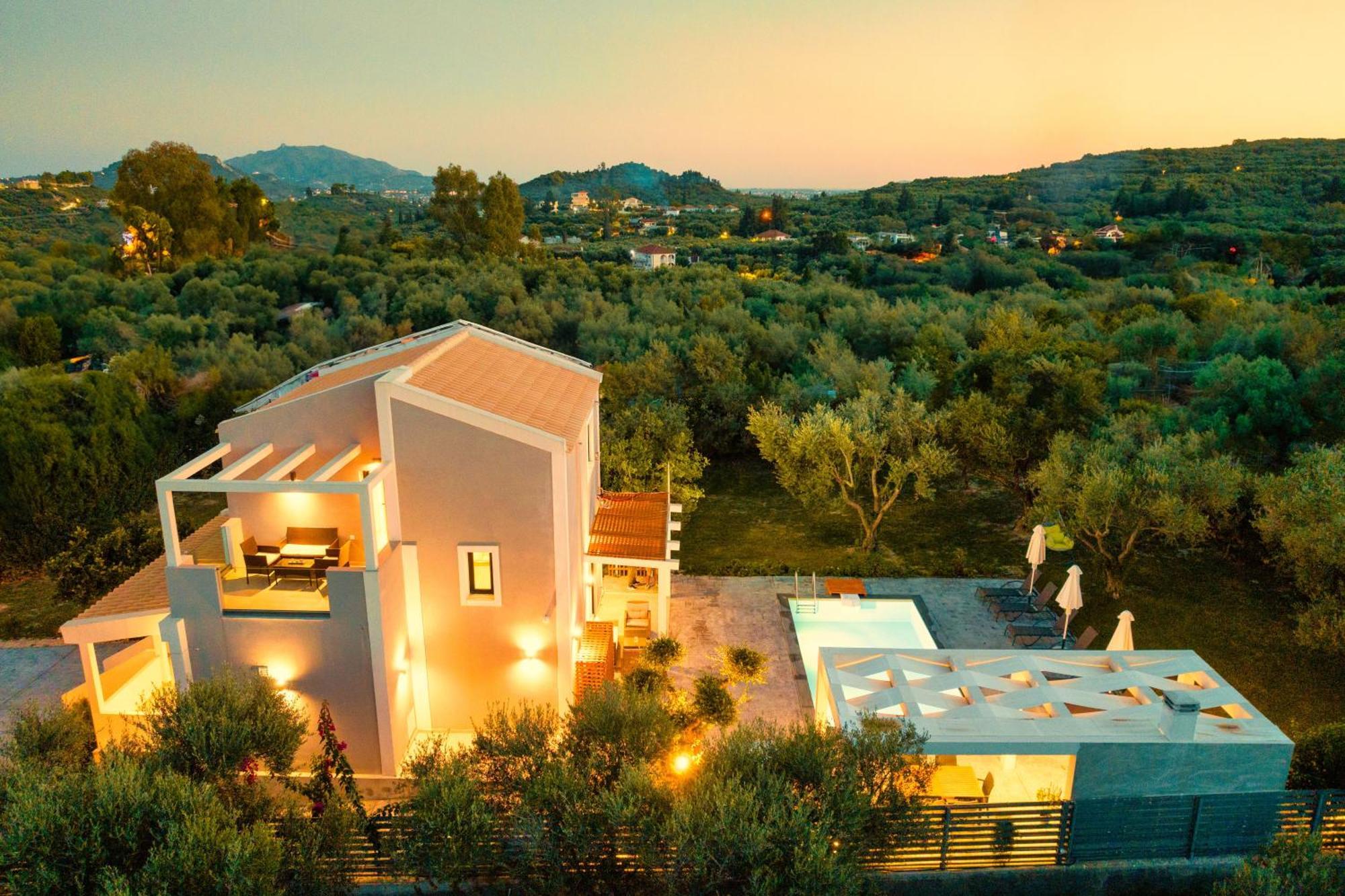 Valeria Private Villa Plános エクステリア 写真