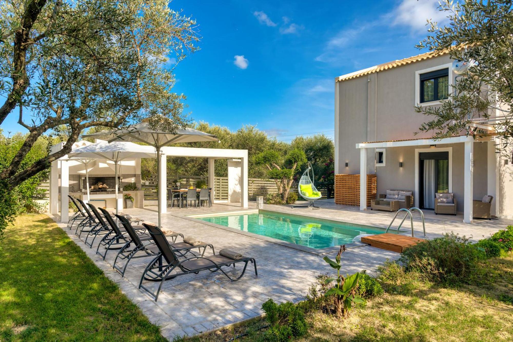 Valeria Private Villa Plános エクステリア 写真
