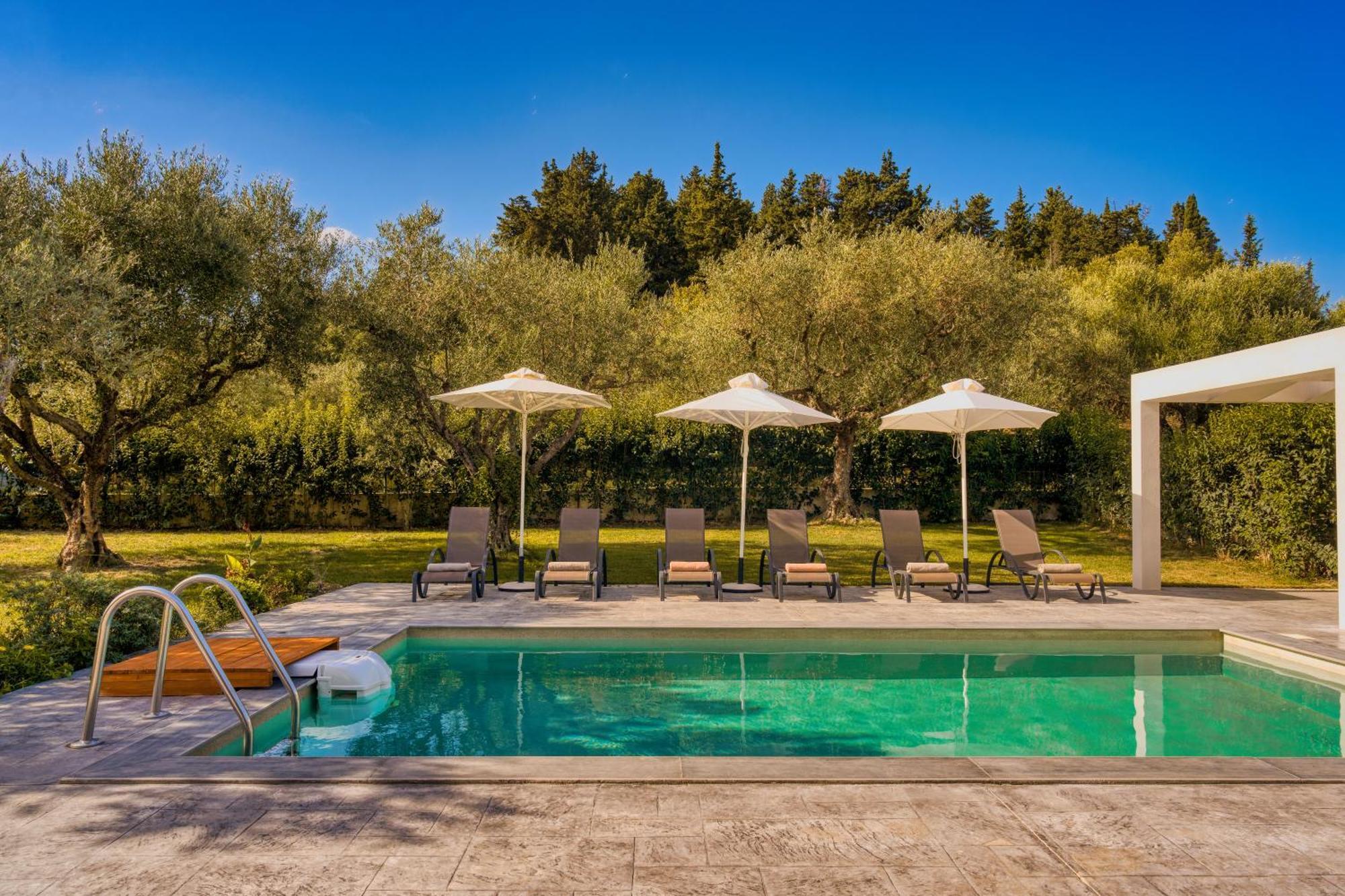 Valeria Private Villa Plános エクステリア 写真