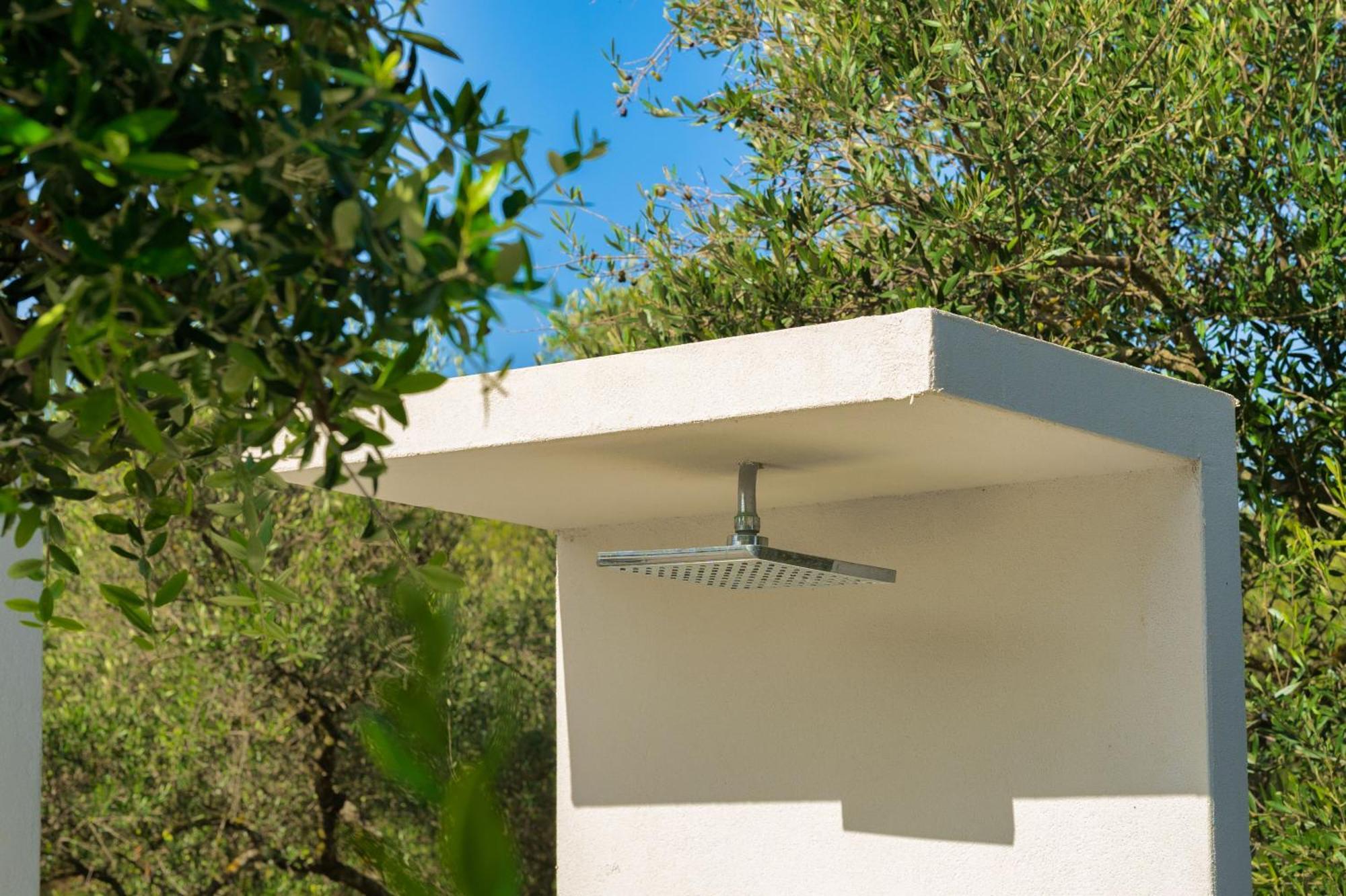 Valeria Private Villa Plános エクステリア 写真