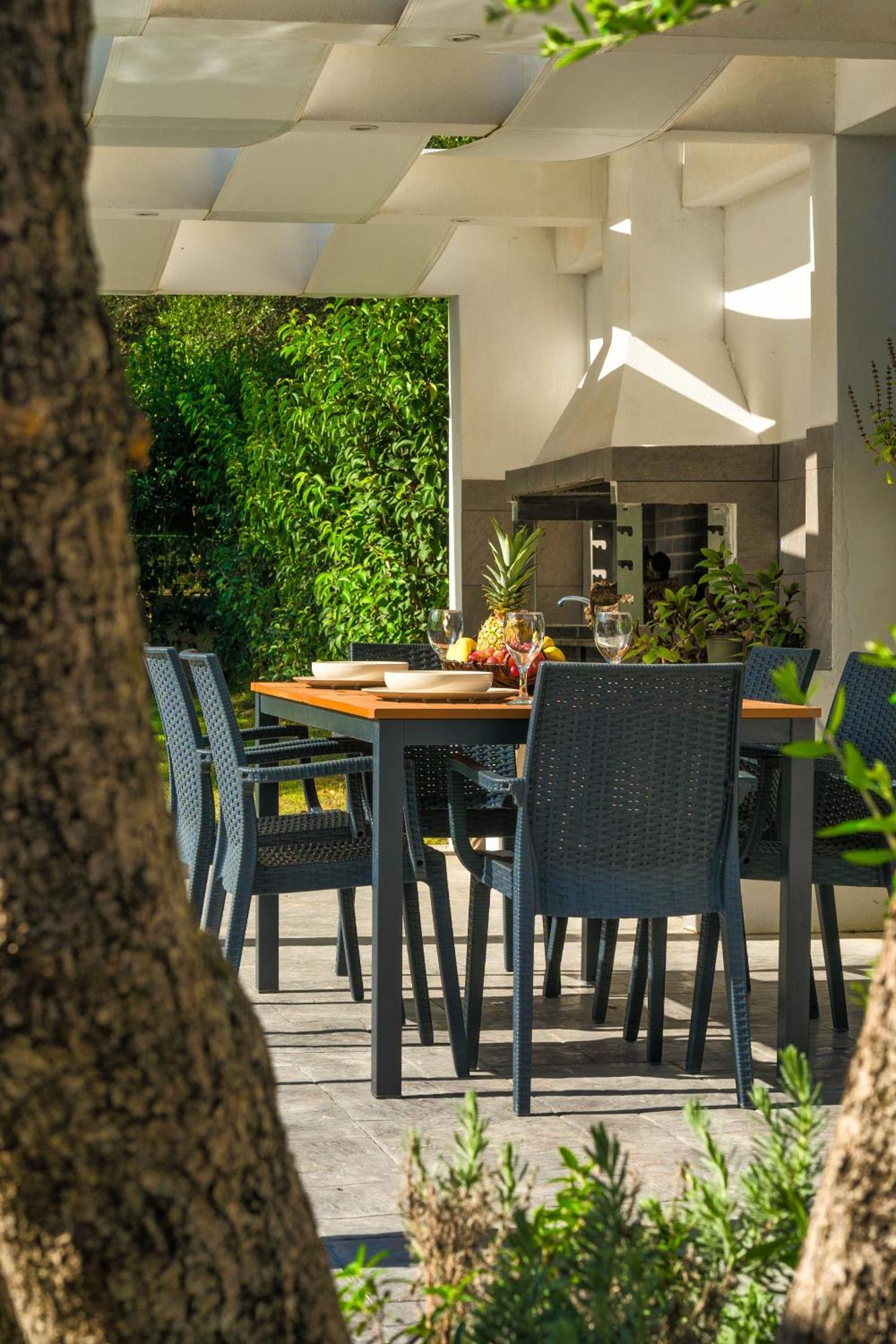 Valeria Private Villa Plános エクステリア 写真