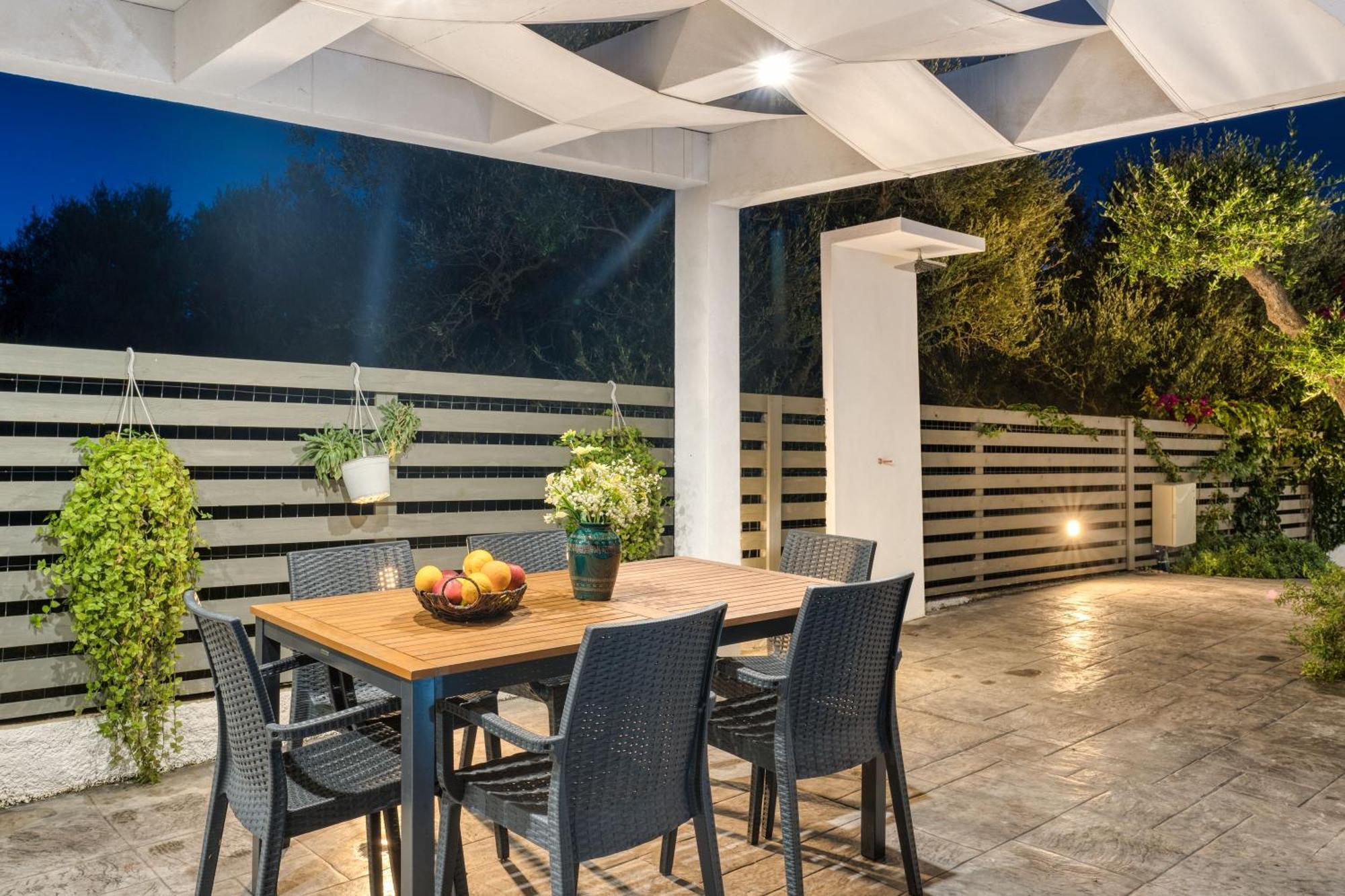 Valeria Private Villa Plános エクステリア 写真